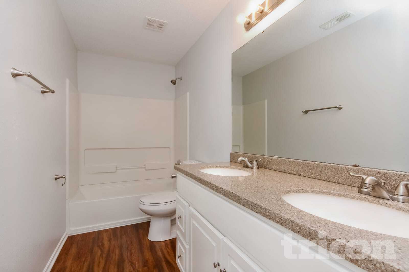 Building Photo - 453 Bridgewater Dr