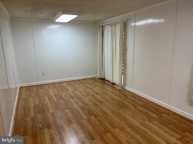 Building Photo - 7838 Whistling Pines Ct