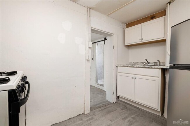 Building Photo - 525 N 20th St