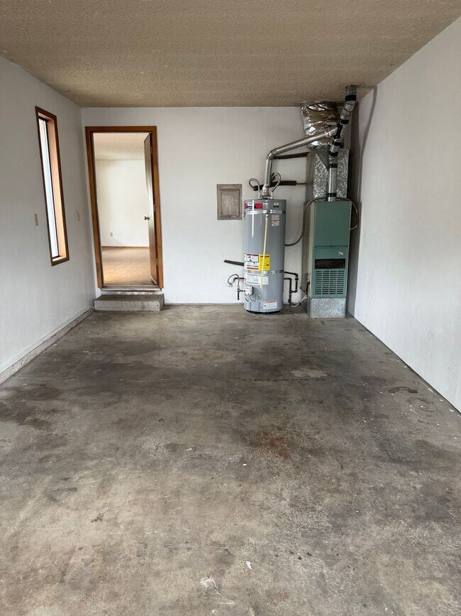 Building Photo - Hascall-PM-026-0278