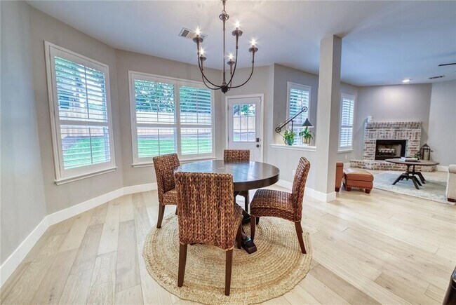 Building Photo - 3735 Harvey Penick Dr