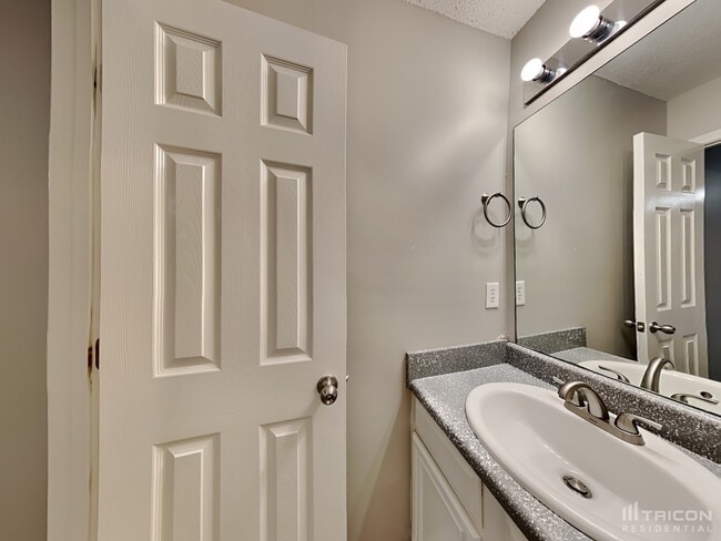 Building Photo - 1840 Lily Stem Trail NE