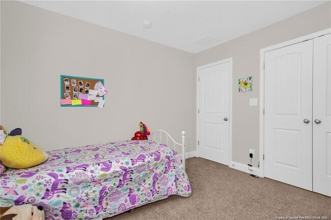 Building Photo - 5344 Debut Ave