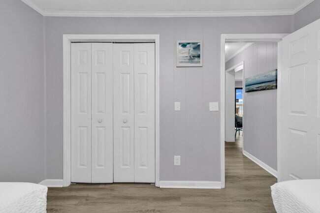 Building Photo - 828 Oxbow Dr