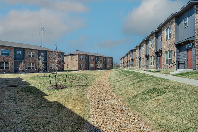 Building Photo - 4089 Cross Park Dr