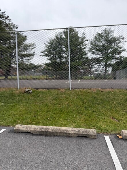 Building Photo - 7 Wexford Dr