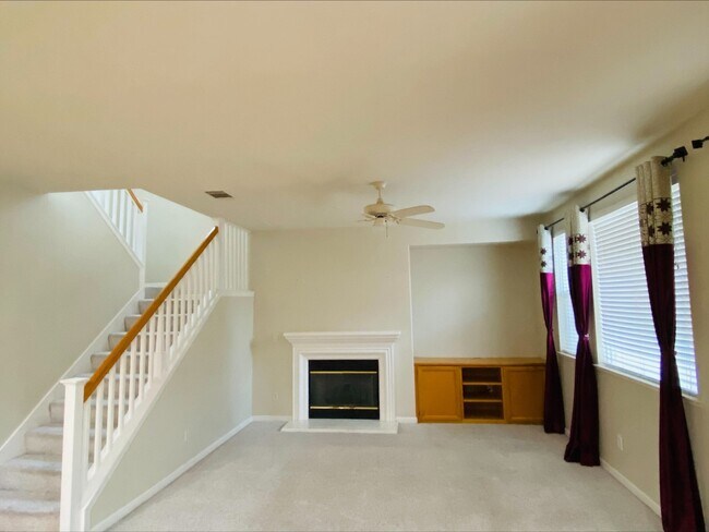 Building Photo - 1651 Pala Ranch Cir