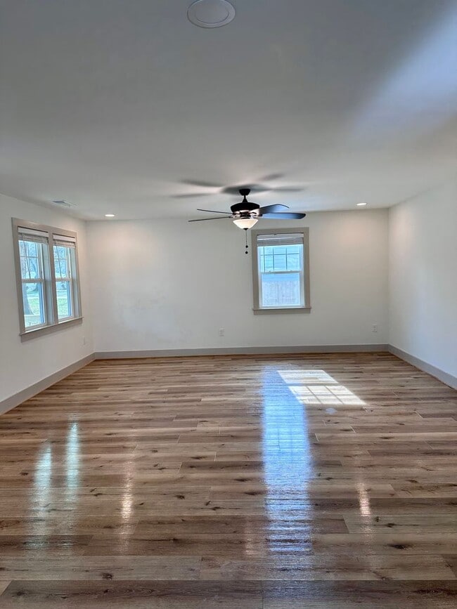 Building Photo - Newly Built Home minutes from Downtown Madison