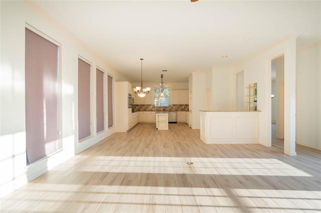 Building Photo - 4465 Longfellow Dr
