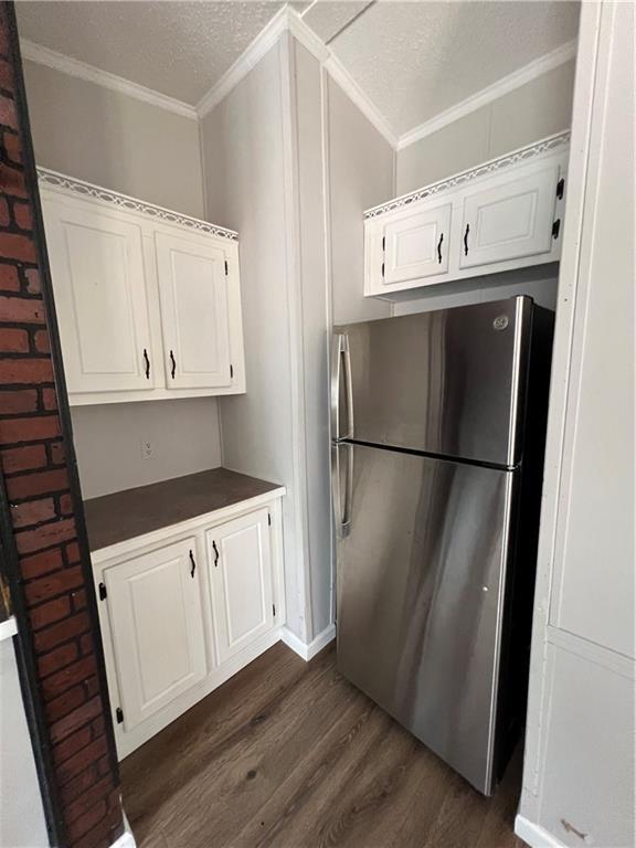 Building Photo - 465 Redwood Dr