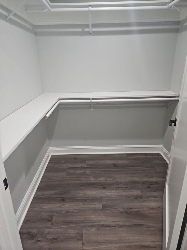 Building Photo - Custom 4 bedroom 3 bath in Hidden Valley Lake
