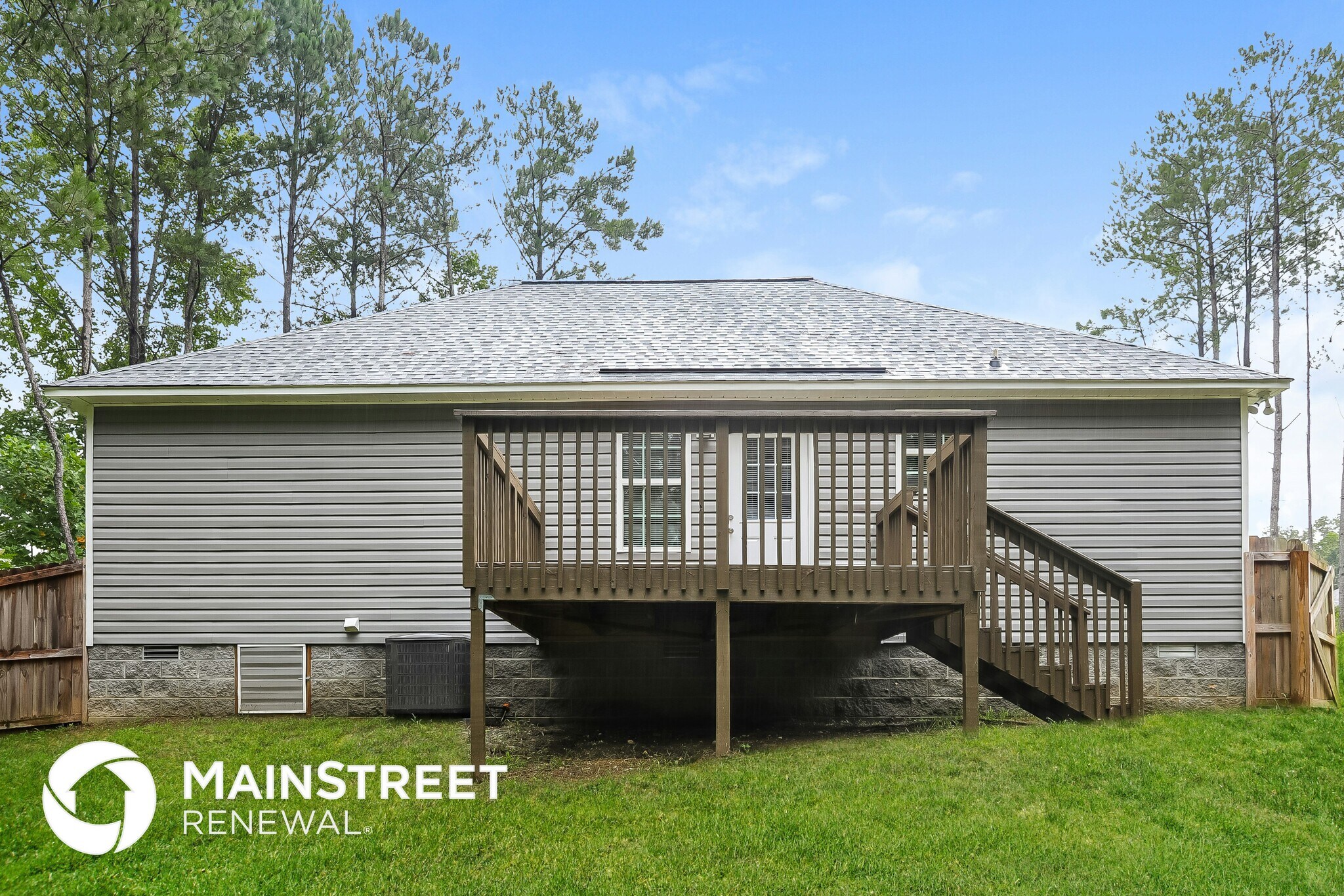 Building Photo - 351 Hidden Meadows Dr