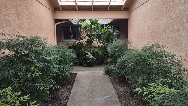 Building Photo - 965 Johnfer Way