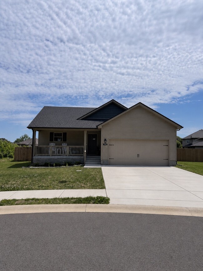Building Photo - 769 Gleason Dr