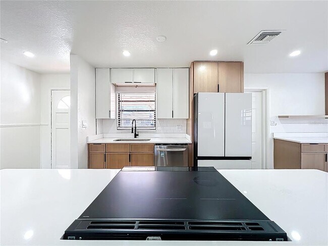 Building Photo - 3463 Arnel Dr