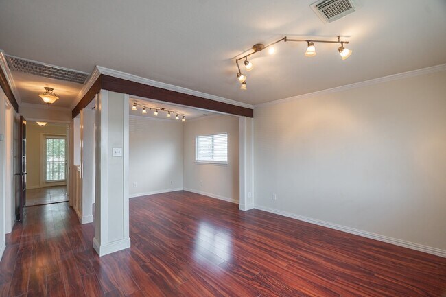 Building Photo - 21815 Grassy Hill Ln