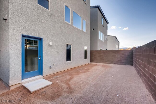 Building Photo - 8098 Misty Canyon Ave