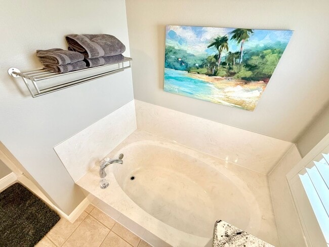 Building Photo - Live The Villages life: 3Bedrooms/2Baths furnished home with all the premier recreation access!