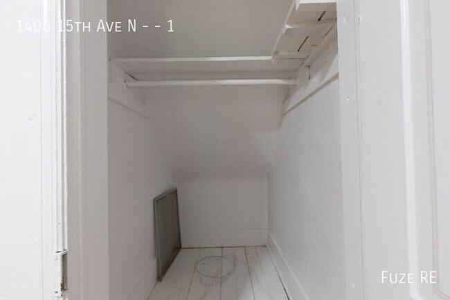 Building Photo - 1406 N 15th Ave