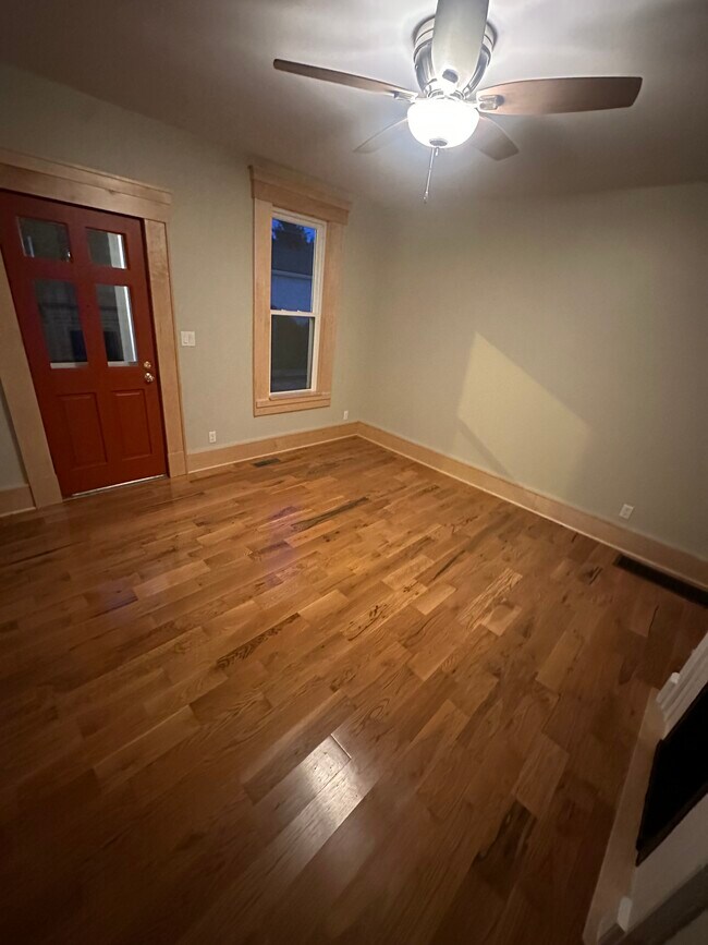 Building Photo - 661 Beech St