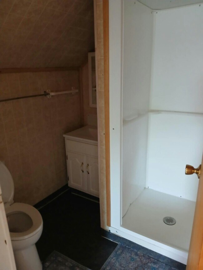 Building Photo - 58 Main St