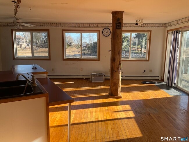 Building Photo - 52 Brown Rd