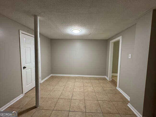 Building Photo - 1580 Childress Dr SW