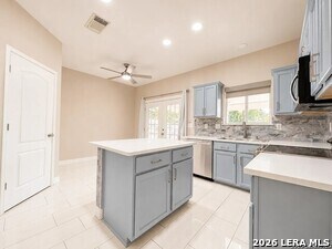 Building Photo - 15335 Spring Land