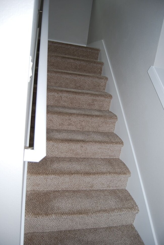 Building Photo - Coming soon - 3 Bedroom 2.5 Bath Newberg OR