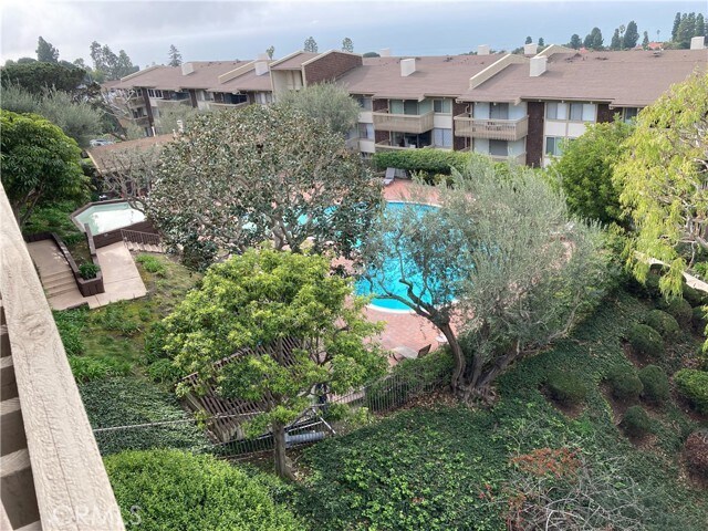 Building Photo - 6542 Ocean Crest Dr