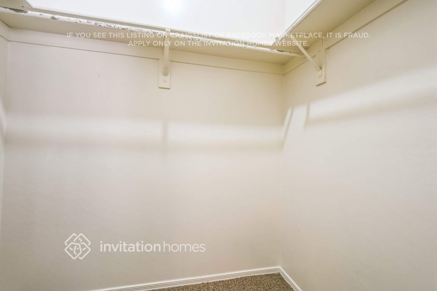 Building Photo - 7002 S 40th Ln