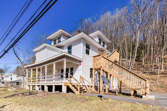 Building Photo - 2016 Old Rte 17