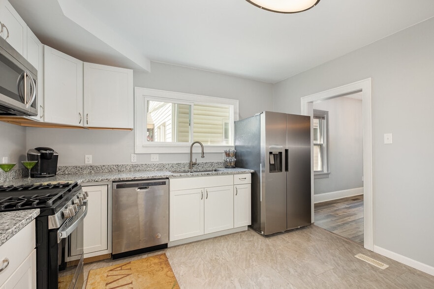 Building Photo - 5314 Section Ave