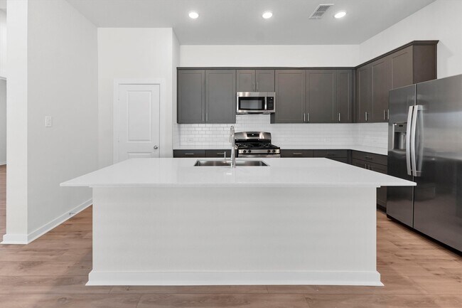 Building Photo - 16035 Bishops Cap Way