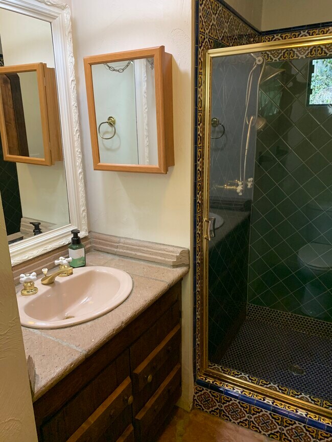 Building Photo - 1881 Rockhoff Rd