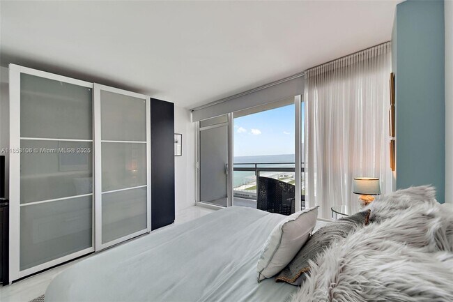 Building Photo - 6801 Collins Ave