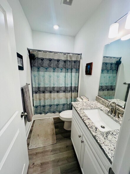 Building Photo - 9556 21st Bay St