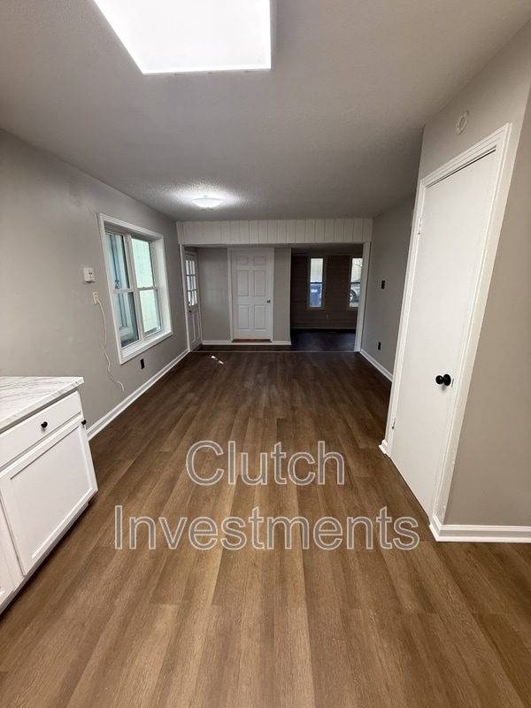 Building Photo - 2935 Briarwood Dr