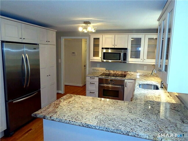 Building Photo - 21 Saddle Ridge Dr