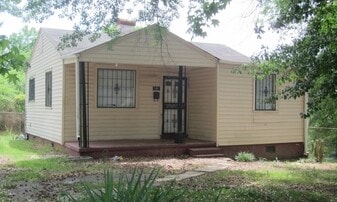 Building Photo - 101 22nd Ct S