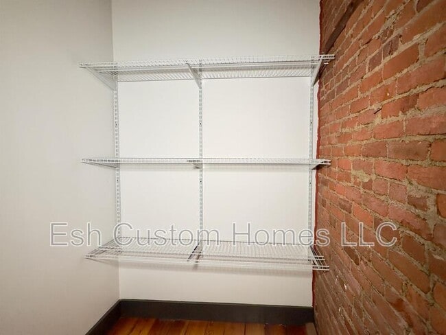 Building Photo - 437 W Grant St