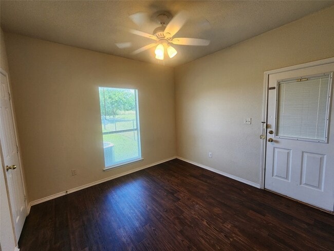Building Photo - 106 Collett Ct