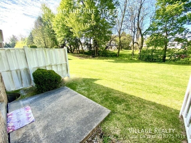 Building Photo - 100 Winterstown Rd