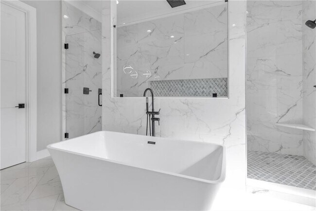 Building Photo - 3671 Hamilton Mill Rd