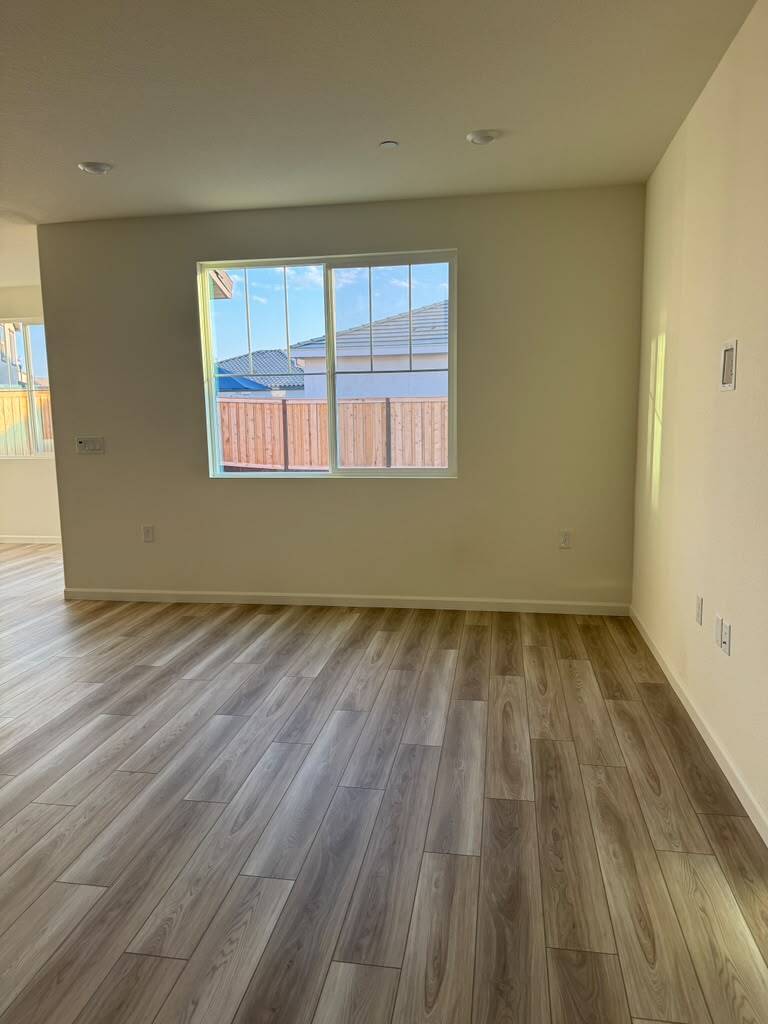 Building Photo - 434 Miramar Dr
