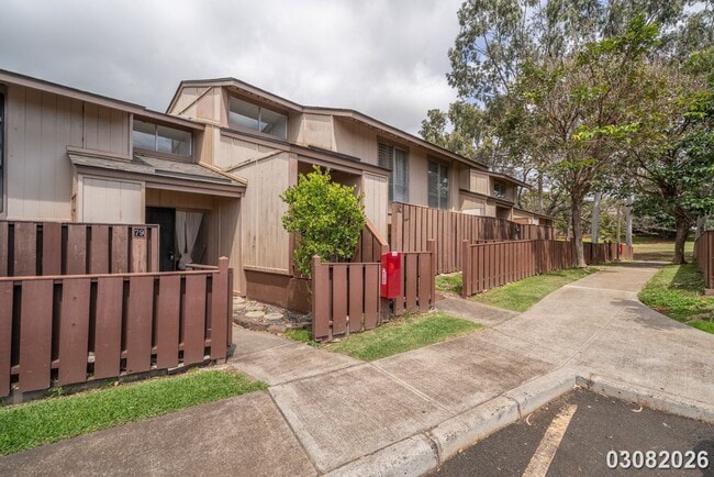 Building Photo - 3 bd, 1.5 ba townhome in Palehua Hale Community in Makakilo