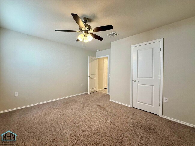 Building Photo - 6610 Hibiscus Falls