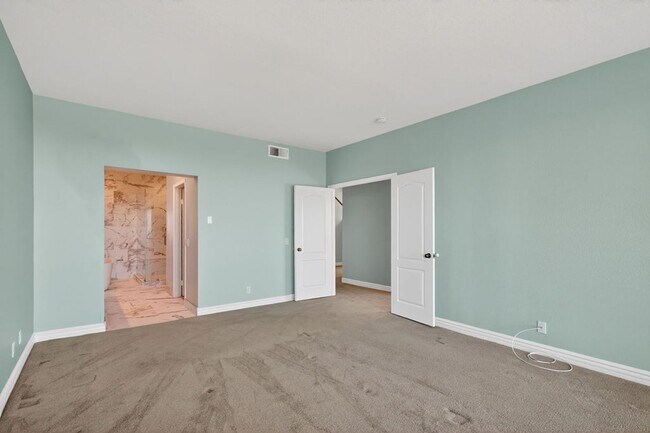 Building Photo - The Ultimate Coastal Escape: 3 Bedrooms with Panoramic Ocean Views in Gated Waterford Pointe!