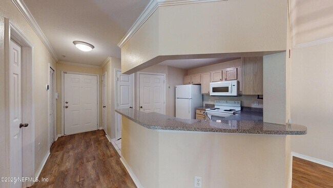 Building Photo - 7800 Point Meadows Dr