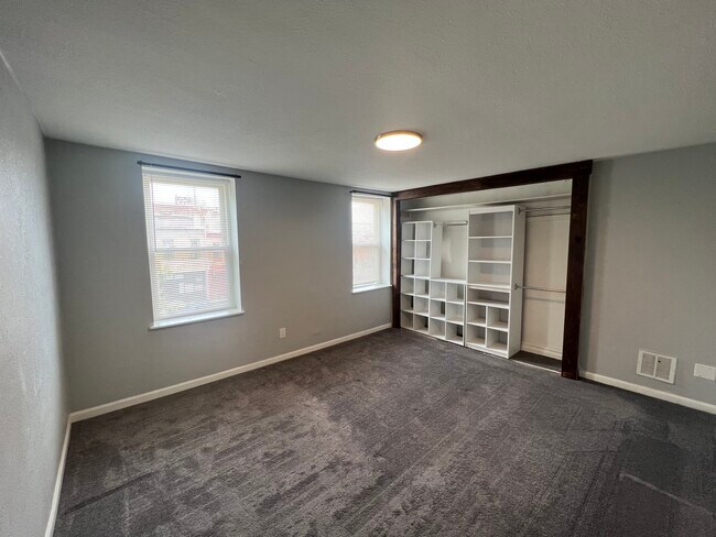Building Photo - 4534 Wayne Ave